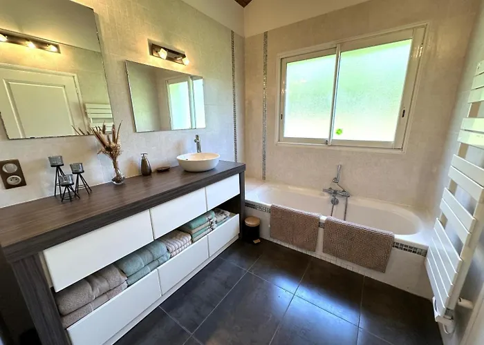 Semesterbostad La Plume Enchantee *