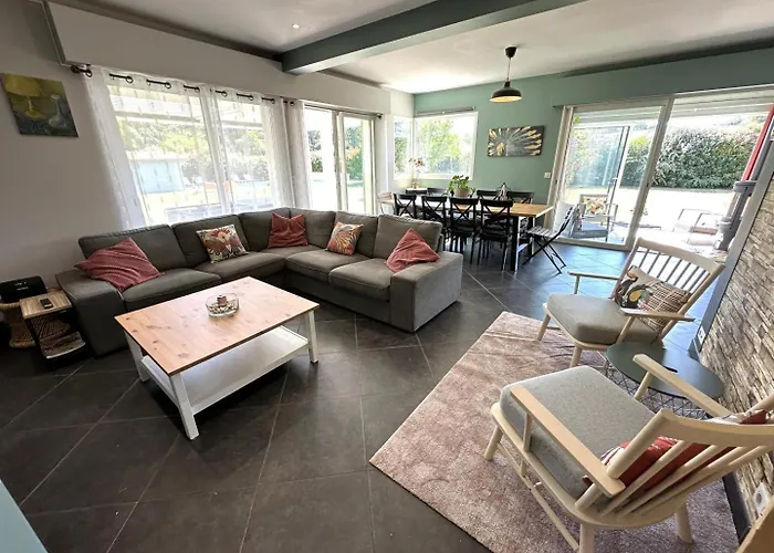 Semesterbostad La Plume Enchantee *