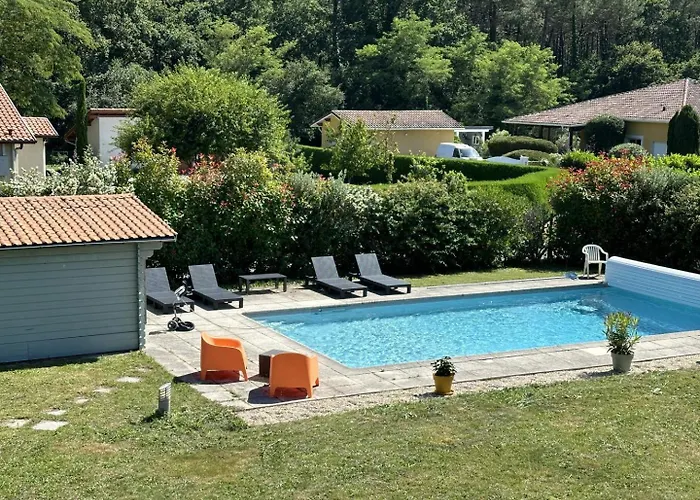 Semesterbostad La Plume Enchantee